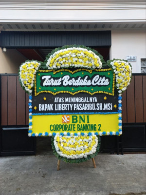 Papan Bunga Duka di Menes
